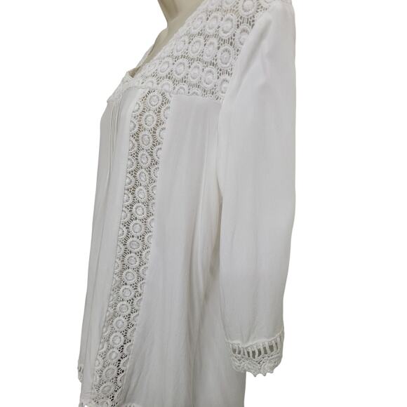 Solitaire by Ravi Khosla Women’s Soft White Blouse With Crochet Size 1X - Picture 3 of 9
